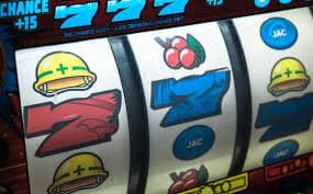 Filipino players enjoying mobile sports betting on phtay